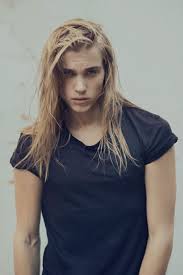 Rezultat Poshuku Zobrazhen Za Zapitom Boy Long Blonde Hair Dlinnovolosye Muzhchiny Muzhskie Pricheski Dlya Dlinnyh Volos Muzhskie Dlinnye Volosy