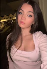 Brandy Holley's Instagram, Twitter & Facebook