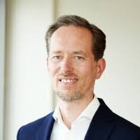 Thomas Poss's Instagram, Twitter & Facebook