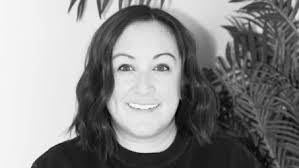 Amanda Fabro's Instagram, Twitter & Facebook