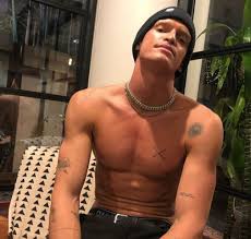 Shutterstock (2) they realized they're better off as friends than dating each other, an insider revealed to us weekly at the time. Who Is Miley Cyrus Boyfriend Cody Simpson Cody Simpson Ex Girlfriends