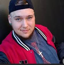 Brandon Vanatta's Instagram, Twitter & Facebook