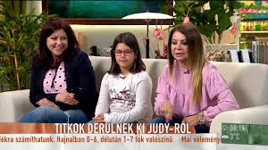 Életrajz, adatok, képek, háttérképek, vélemények. Judy Kislanya Erdelyi Monikat Szolitotta Anyanak A Vigyazat Gyerekkel Vagyok Musorban Youtube