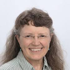 Linda Heron's Instagram, Twitter & Facebook