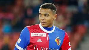 Spieltag gegen bayern münchen und hat ein matchworn trikot seiner nationalmannschaft mitgebracht. Borussia Dortmund Verpflichtet Manuel Akanji Vom Fc Basel Eurosport