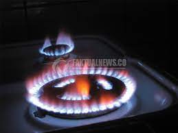 Ada kompor gas yang murah meriah namun dipakai beberapa bulan, api sudah berubah dari warna biru menjadi merah. Cara Sederhana Memperbaiki Kompor Gas Api Merah Faktualnews Co