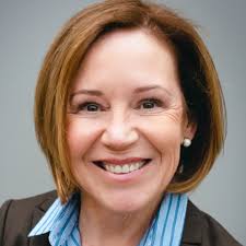 Lindsay Townsend, Sales Associate