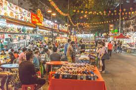 Kuala lumpur sememangnya terkenal dengan kesibukan kota dan tidak kurang juga merupakan tempat lepak popular dalam kalangan remaja masa kini. Senarai Tempat Menarik Di Kuala Lumpur Pada Waktu Malam