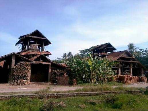 Kerajinan Genteng dan Bata