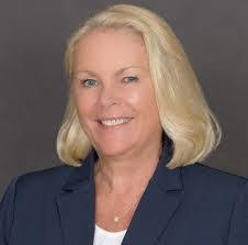 Ursula Pope's Instagram, Twitter & Facebook