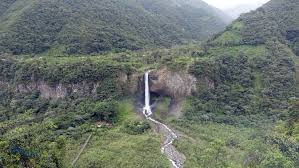 It is a place for pilgrimage to those who want to thank the virgin mary for the miracles and to ask for her blessings. Alle Tipps Fur Banos De Agua Santa Spektakulare Natur In Ecuador
