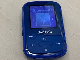 The affordable, lightweight sandisk® clip sport plus mp3 player gives you the freedom and flexibility to work out the way you want. Sandisk Clip Sport Plus 16gb Mp3 Player Sdmx28 Blau Ebay