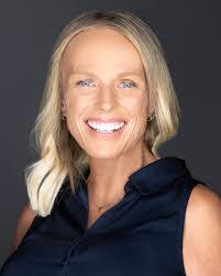 Jackie Pack's Instagram, Twitter & Facebook