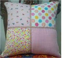 Untuk meminimalkan biaya membeli sarung bantal baru, maka kamu dapat memanfaatkan sisa kain yang tak terpakai atau kain parca untuk membuat sarung bantal ini. Cara Membuat Sarung Bantal Dari Kain Perca Ragam Kerajinan Tangan Kain Perca Bantal Sarung Bantal