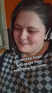 Lea Griffiths (@brat_bat)