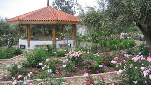 Από την πυροσβεστική υπήρξε ενημέρωση ότι ενισχύονται οι δυνάμεις στην πυρκαγιά στον σχίνο λουτρακίου κορινθίας. Boltes Gyrw Ap To Loytraki Sxinos An8emio Enoikiazomena Dwmatia Diamerismata Diamonh Sto Loytraki Korin8ias