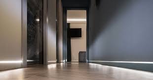 Battiscopa moderni: idee per uno zoccolino d'arredo e contemporaneo