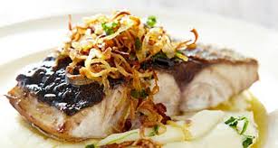 Involtini di pesce san pietro al forno. Pesce San Pietro Croccante Con Crema Di Cavolfiore Affumicato Saporie