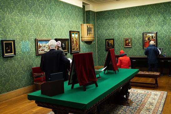 Art collection room