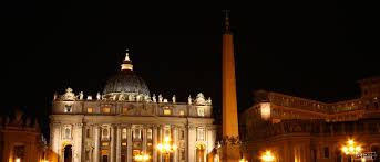 圣保罗大教堂 St Paul S Cathedral 位于伦敦泰晤士河北岸纽盖特街与纽钱吉街交角处 这是伦敦一个非常显要的地位 就在伦敦塔 Tower Of London 与西敏寺 Westminster Abbey 之间 是巴洛克风格建筑的代表 以其壮观的圆形 Landmarks London Taj Mahal