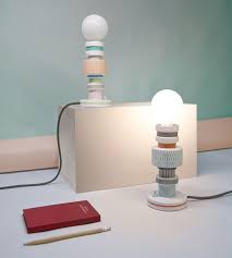 moresque by alessandro zambelli captures the architecture of alhambra tischlampen lampe lampenlicht