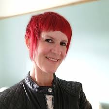 Scotland Artist Julie Read Guides Parents Through Their Young Person's Art  School Application With New Book