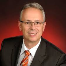 With the 100th issue of our staff magazine "Prisma" in his hands, our…