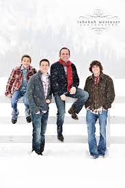 Family Of 4 Christmas Photo Winter Family Pictures Winter Family Photos Outdoor Family Pictures