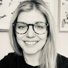 Jennifer Lutter's Instagram, Twitter & Facebook