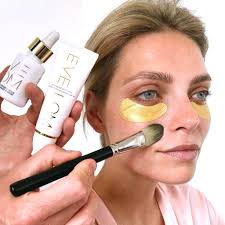 Top Shelf: Das sind die Lieblings-Produkte von Celebrity Hair & Make-up  Artist Benjamin Becher