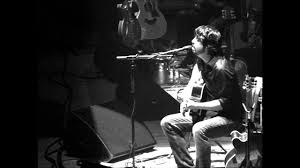 Everlong is a song by american rock group foo fighters. Foo Fighters Everlong Acoustic Youtube