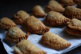 Perfect For Parties And Get Togethers Mini Natchitoches Meat Pies Are A Signature Louisiana Hor D Ouevre Recipe Plus The Official N Meat Pie Recipes Food