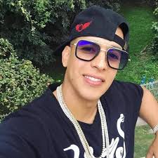 Los Duros Del Género added a new photo.