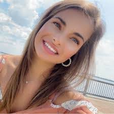 Paige Theriot's Instagram, Twitter & Facebook