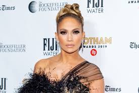 Jennifer lopez hairstyles, haircuts and colors. Jennifer Lopez Debuts 80s Style Curls On Instagram Photos Allure