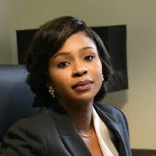 AI Unmasks ICE Officers, Sparks Debate in Washington