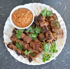Instead of soy sauce and peanut sauce as a regular marinade for indonesian satay, i fusioned the lamb skewer with the szechuan style seasoning. Indonesian Satay With Peanut Sauce What S Cooking Ella