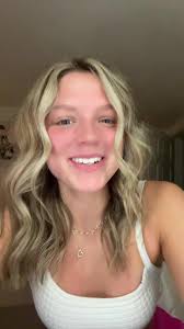 just a casual night at dinner😽@Brynn