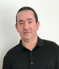 Justin Mayhew's Instagram, Twitter & Facebook