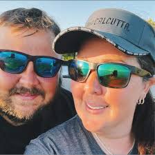 Can someone recommend a professional photographer for a head shot?