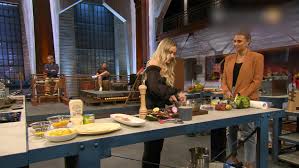 Produziert wird die neue show von i&u tv produktion gmbh in kooperation mit pool of brainz im auftrag von rtl. Dagi Bee Warnt Oliver Pocher Bei Grill Den Henssler