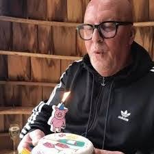 Michael Munton's Instagram, Twitter & Facebook