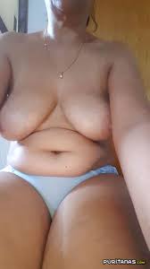 Mi esposa caliente y desnuda me manda fotos - puritanas.com