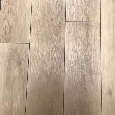 Elevation Quickstyle True Grout Vinyl Planks Natural Oak 7 In X 36 In 12 Pieces Rona In 2021 Vinyl Plank Flooring Vinyl Flooring