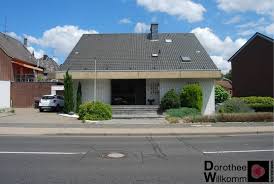 Reserviert Freistehendes Einfamilienhaus Mit Ca 300m Wohnflache In 2020 Einfamilienhaus Souterrain Wohnung Wohnflache