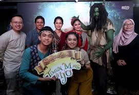 Since then, timun emas and mbok sirni live happily ever after.*** demikian akhir cerita timun emas dalam bahasa inggris yang membahagiakan telah menyatukan antara anak dan ibu. Cerita Rakyat Suatukala Timun Mas Ijo Papar Kisah Rakyat Nusantara