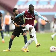 Aaron cresswell (west ham united) wins a free kick in the defensive half. West Ham Player Ratings Vs Man City Arthur Masuaku Excellent And Lukasz Fabianski Huge Football London