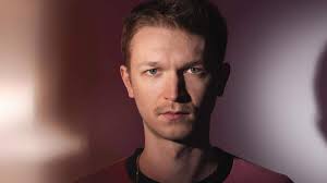 Den Jazz-Crossover-Quintett LINQ bréngt seng éischt LP "Between Worlds“  eraus