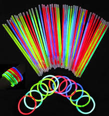 Amazon Com Vivii Glowsticks 100 Light Up Toys Glow Stick Bracelets Mixed Colors Party Favors Supplies Tube Of 100 Toys Games