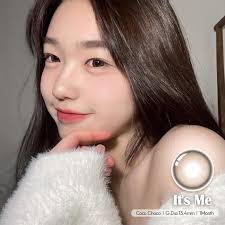 🎯 Our new collection, 💧 𝐈𝐭'𝐬 𝐌𝐞 💧, creates a dewy look in the eyes  when worn with a combination of soft colors and circle lines.🤍 🎨 Comes in  3 colors, 👉